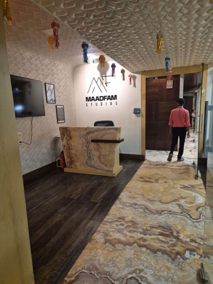 Common Area, andheri west Commercial Office Space 3000 Sq.Ft. In Andheri West Mumbai 9923647