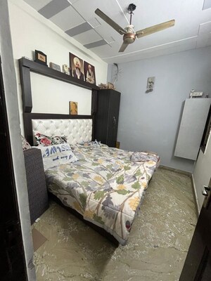 Bedroom in 6+ BHK Independent House at Pitampura – for Sale