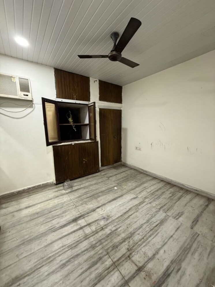 Room, paschim vihar 2 Bedroom 1200 Sq.Ft. Apartment In Paschim Vihar Delhi 9923653