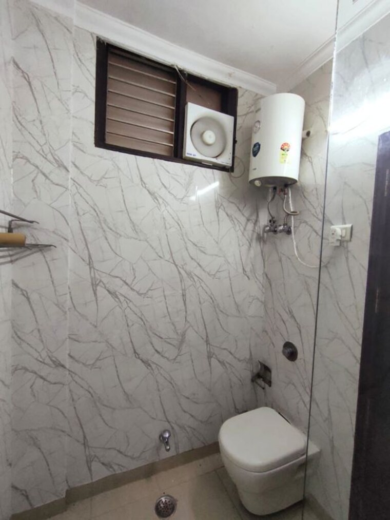 Bathroom, pitampura 6+ Bedroom 1000 Sq.Ft. Independent House In Pitampura Delhi 9923656