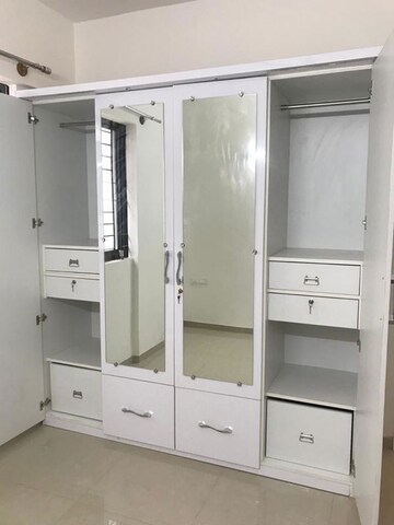 Room in 3 BHK Apartment at Ozone Urbana Aqua, Devanahalli – for Rent