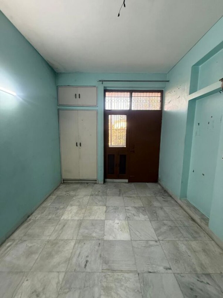 Room, paschim vihar 2 Bedroom 1150 Sq.Ft. Builder Floor In Paschim Vihar Delhi 9923669