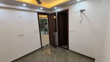 Room in 6+ BHK Independent House at Pitampura – for Sale