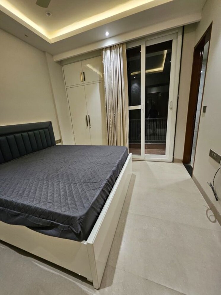 Bedroom, shalimar bagh 6+ Bedroom 1000 Sq.Ft. Independent House In Shalimar Bagh Delhi 9923680