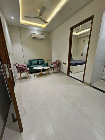 Balcony in 6+ BHK Independent House at Shalimar Bagh – for Sale