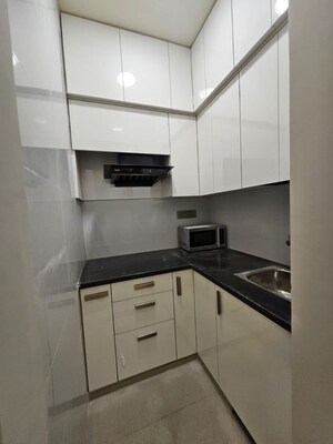 Kitchen in 6+ BHK Independent House at Shalimar Bagh – for Sale