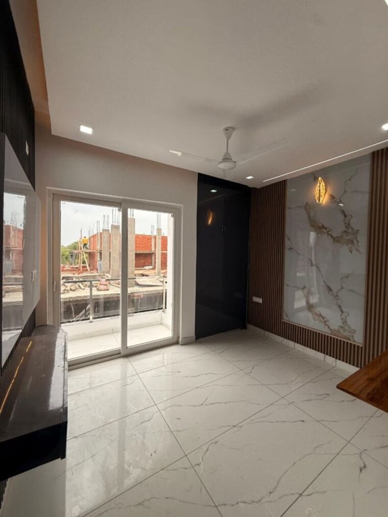 Bedroom, ashok vihar 3 Bedroom 1250 Sq.Ft. Builder Floor In Ashok Vihar Delhi 9923689