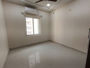 Room in 2 BHK Apartment at Aparna Zenon, Puppalaguda – for Rent