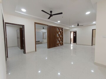 Room in 2 BHK Apartment at Aparna Zenon, Puppalaguda – for Rent
