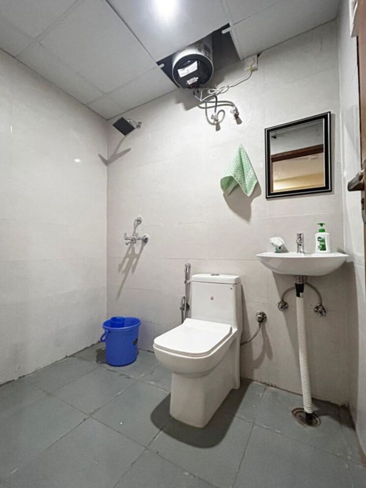 Bathroom, fazilpur jharsa 1 RK 1800 Sq.Ft. Apartment In Fazilpur Jharsa Gurgaon 9923675