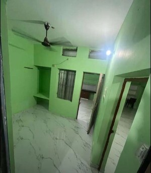 Bathroom in 2 BHK Apartment at Hazratganj – for Rent
