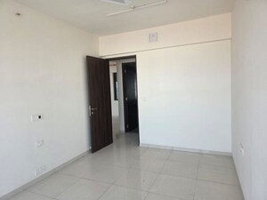 Room in 1 BHK Apartment at Kurla West – for Rent
