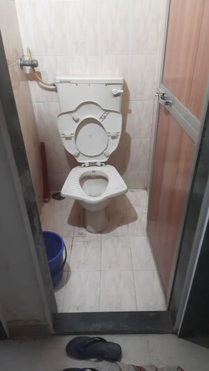 Bathroom in 1 BHK Apartment at Kurla West – for Rent
