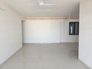 Room in 1 BHK Apartment at Kurla West – for Rent