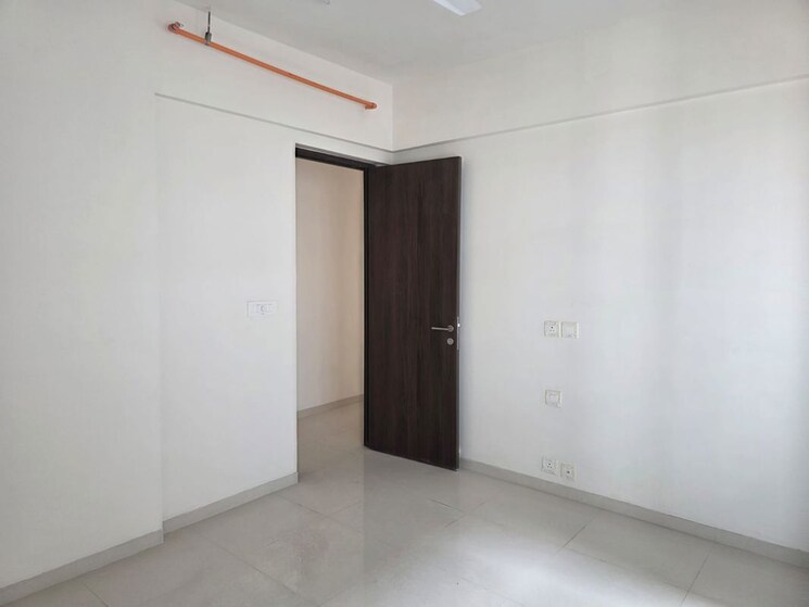 Room, kurla west 1 Bedroom 500 Sq.Ft. Apartment In Kurla West Mumbai 9923746