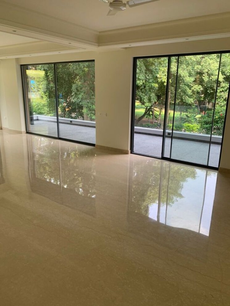 Room, hauz khas enclave 4 Bedroom 5440 Sq.Ft. Builder Floor In Hauz Khas Enclave Delhi 9923750