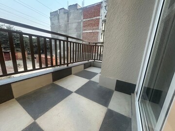 Balcony in 2 BHK Builder Floor at Sector 57 – for Rent