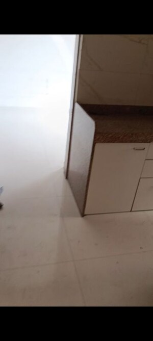 Room in 1 BHK Apartment at Tiara Hills, Mira Road – for Sale