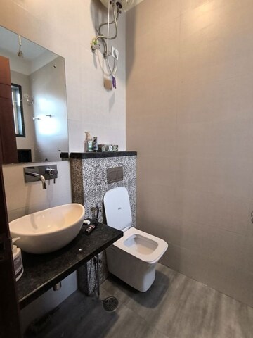 Team Area in 2 BHK Builder Floor at Mayfield Garden – for Rent