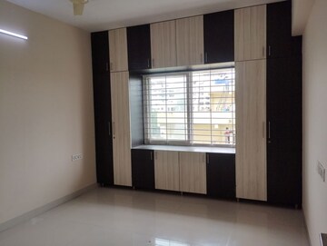 Room in 2 BHK Apartment at Aparna Zenon, Puppalaguda – for Rent