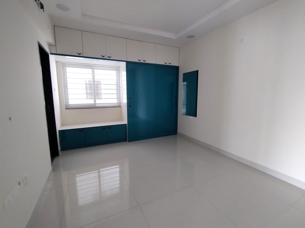 3 BHK + Pooja Room Apartment For Rent in Sunshine La Grand