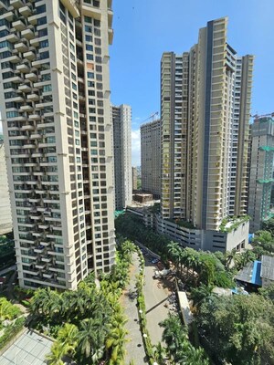 2.5 BHK Apartment For Rent in Oberoi Springs, Andheri West