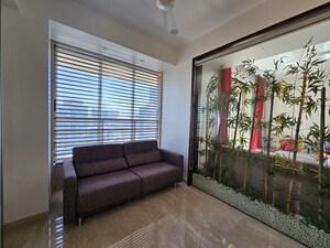 Bedroom in 2.5 BHK Apartment at Oberoi Springs, Andheri West – for Rent