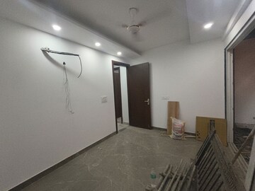 Room in 2 BHK Apartment at Pitampura – for Sale