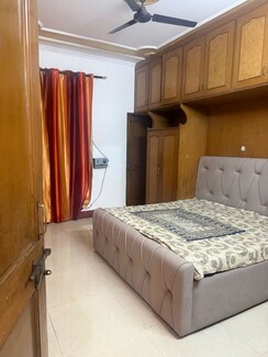 2 BHK Builder Floor For Rent in RWA Residential Society Sector 46