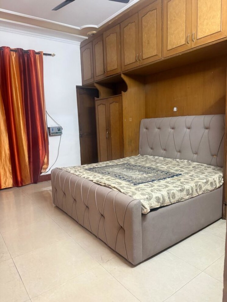 Bedroom, rwa-residential-society-sector-46 2 Bedroom 200 Sq.Yd. Builder Floor In Sector 46 Gurgaon 9923796