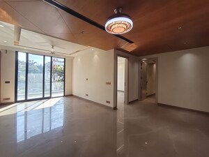 Room in 4 BHK Builder Floor at Dlf Phase I – for Sale