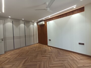 Bedroom in 4 BHK Builder Floor at Dlf Phase I – for Sale