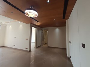 Room in 4 BHK Builder Floor at Dlf Phase I – for Sale