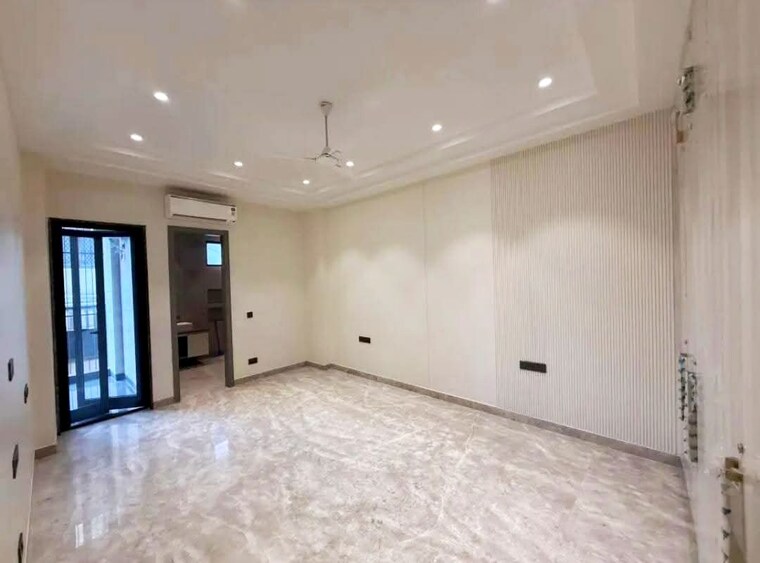 Master Bedroom, kalkaji 3 Bedroom 2000 Sq.Ft. Builder Floor In Kalkaji Delhi 9923862