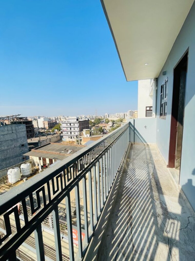 Balcony, sector 52 1 Bedroom 460 Sq.Ft. Builder Floor In Sector 52 Gurgaon 9923864