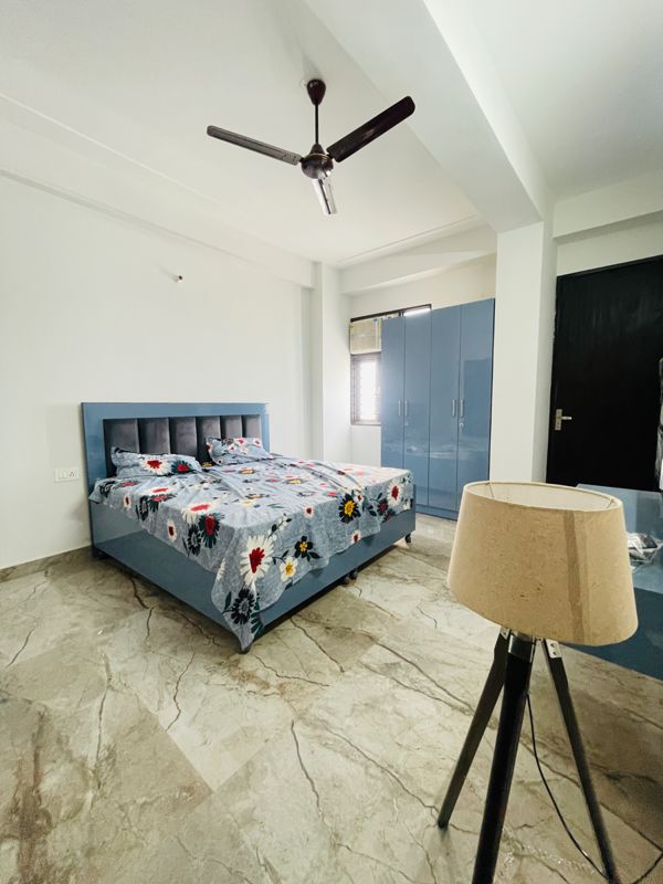 1 BHK Builder Floor For Rent in Sector 52