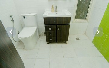 Bathroom in 2.5 BHK Apartment at Supertech Cape Town, Sector 74 – for Sale