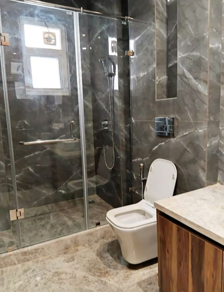 Attached Bathroom, greater kailash i 3 Bedroom 2000 Sq.Ft. Builder Floor In Greater Kailash I Delhi 9923871