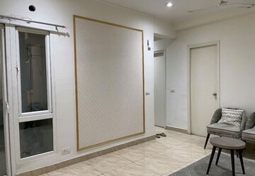 Room in 2 BHK Apartment at Gaur City 7th Avenue, Sector 4 Greater Noida – for Sale