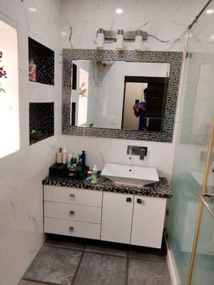 Attached Bathroom in 2 BHK Builder Floor at Kalkaji – for Rent