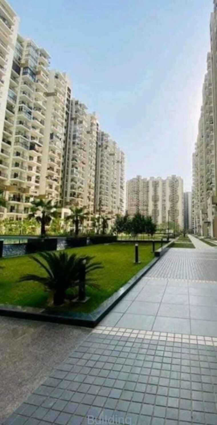 Swimming Pool, gulshan-bellina 2 Bedroom 1105 Sq.Ft. Apartment In Sector 16 Greater Noida Greater Noida 9923894