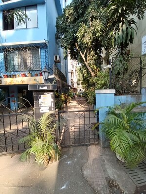 2 BHK Apartment – Exterior View View at Gulmohar Garden CHS, Versova - for Rent