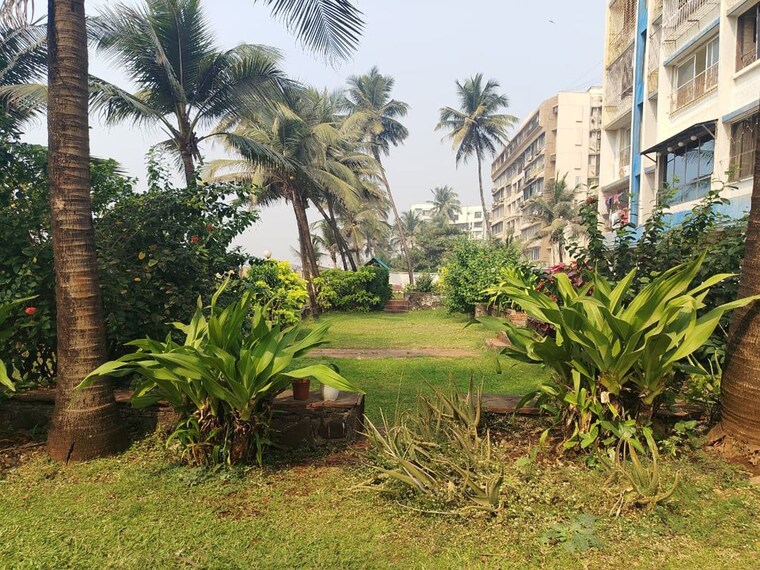 Garden, sky-heaven 1 RK 400 Sq.Ft. Apartment In Versova Mumbai 9923919