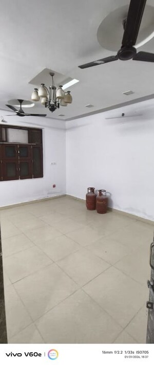 Room in 2 BHK Independent House at Sector 23 – for Rent