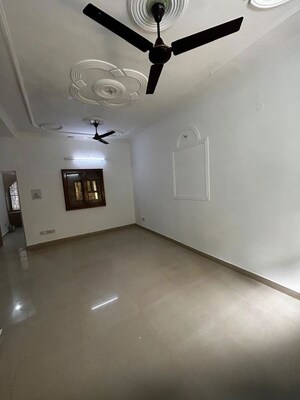 Room in 2 BHK Independent House at Sector 56 – for Rent