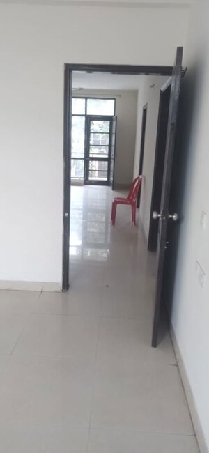 Building Lobby in 3 BHK Builder Floor at Omaxe Silver Birch, North Mullanpur – for Rent