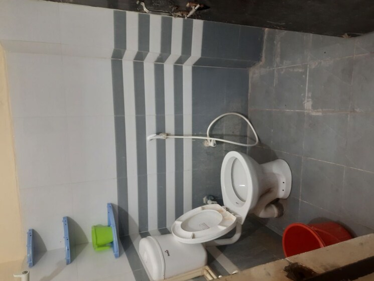 Bathroom, sector 66 Pg For Boys & Girls In Sector 66 9923939