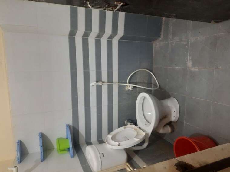 Bathroom, sector 66 Pg For Boys & Girls In Sector 66 9923939
