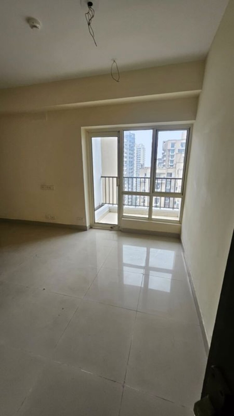 Room, arv-park 2 Bedroom 1200 Sq.Ft. Apartment In Sector 63 Noida 9923944