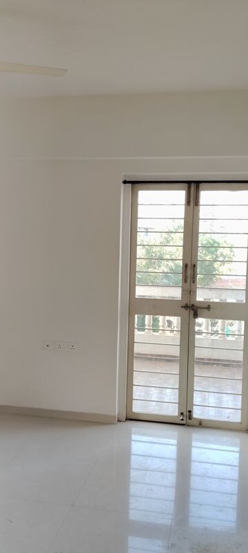 Room in 2 BHK Apartment at Venkatesh Bliss, Undri – for Rent